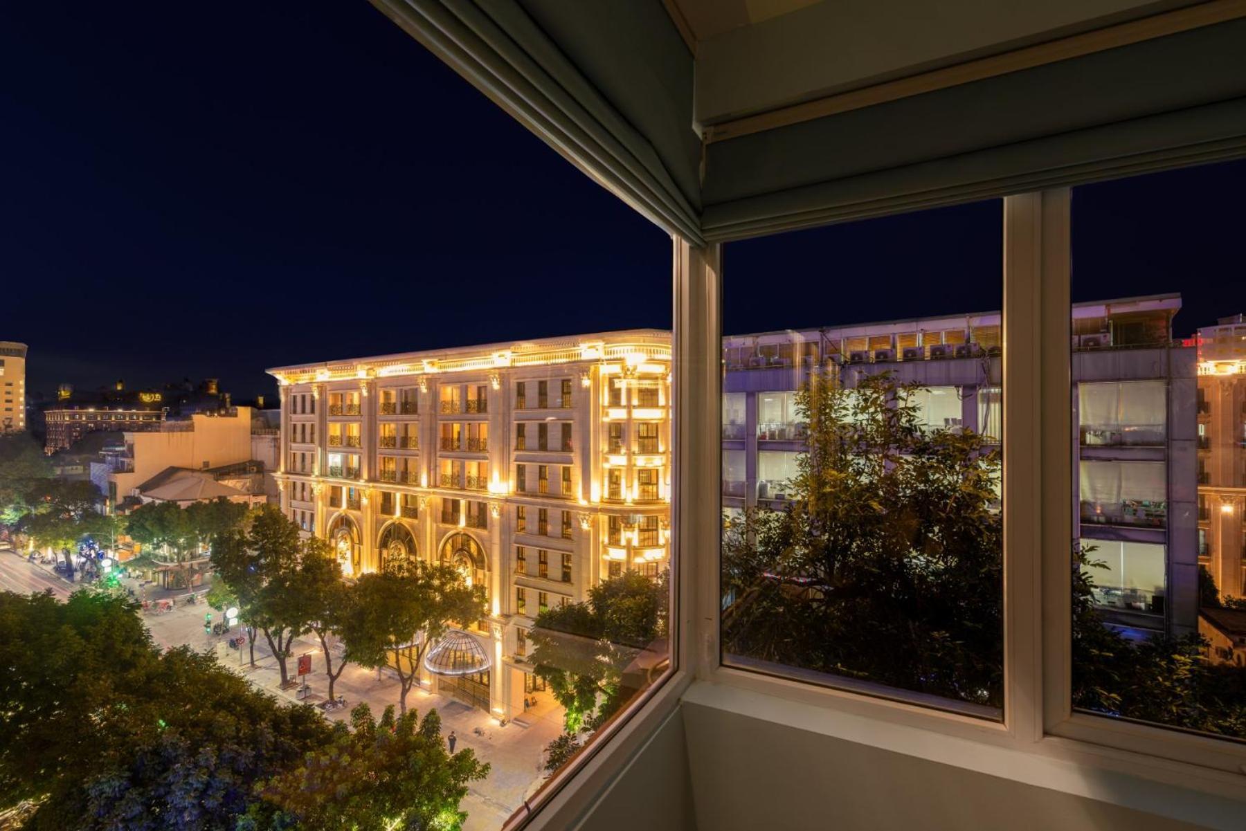 M Village Hotel Ho Guom Hanoi Exterior photo
